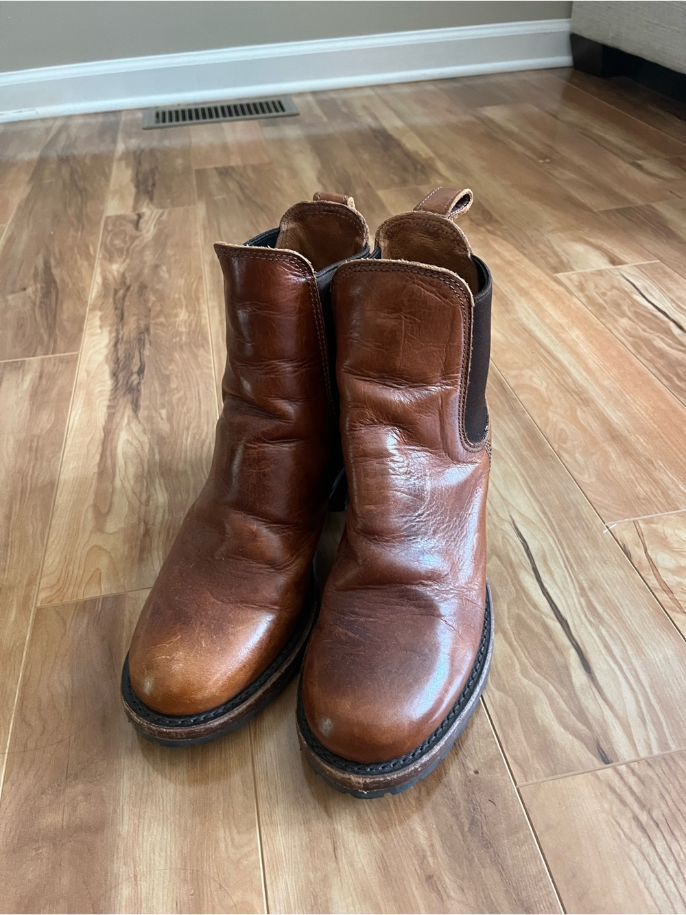 Women’s Frye Brown Leather Sabrina Chelsea Boot
